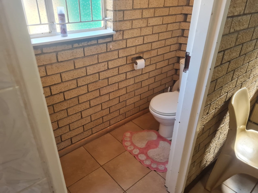 4 Bedroom Property for Sale in Spitskop SH Free State